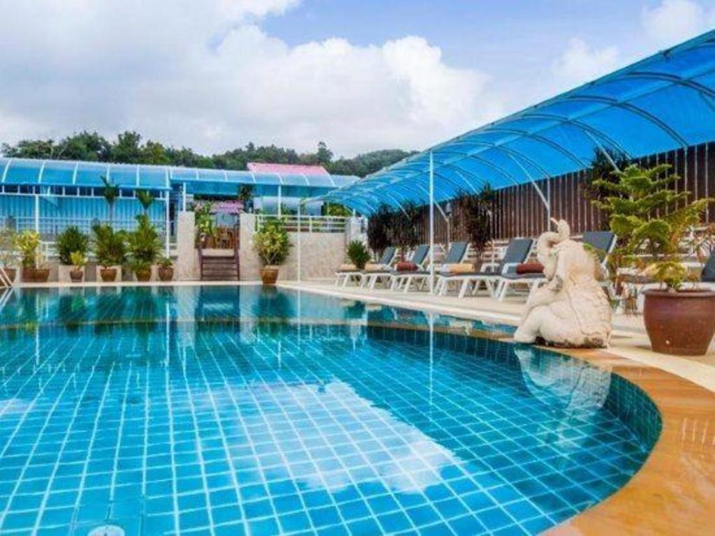 Azure Phuket Hotel Patong Luaran gambar